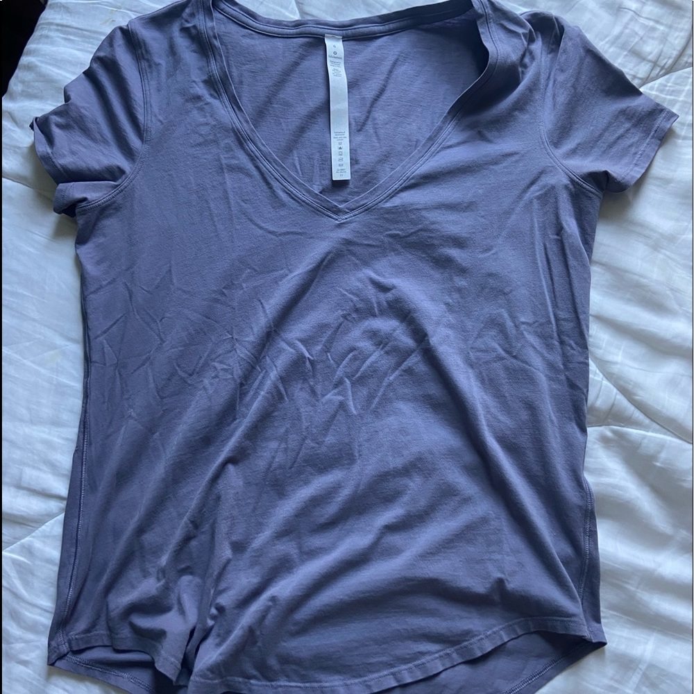 LULULEMON LOVE V-NECK T-SHIRT